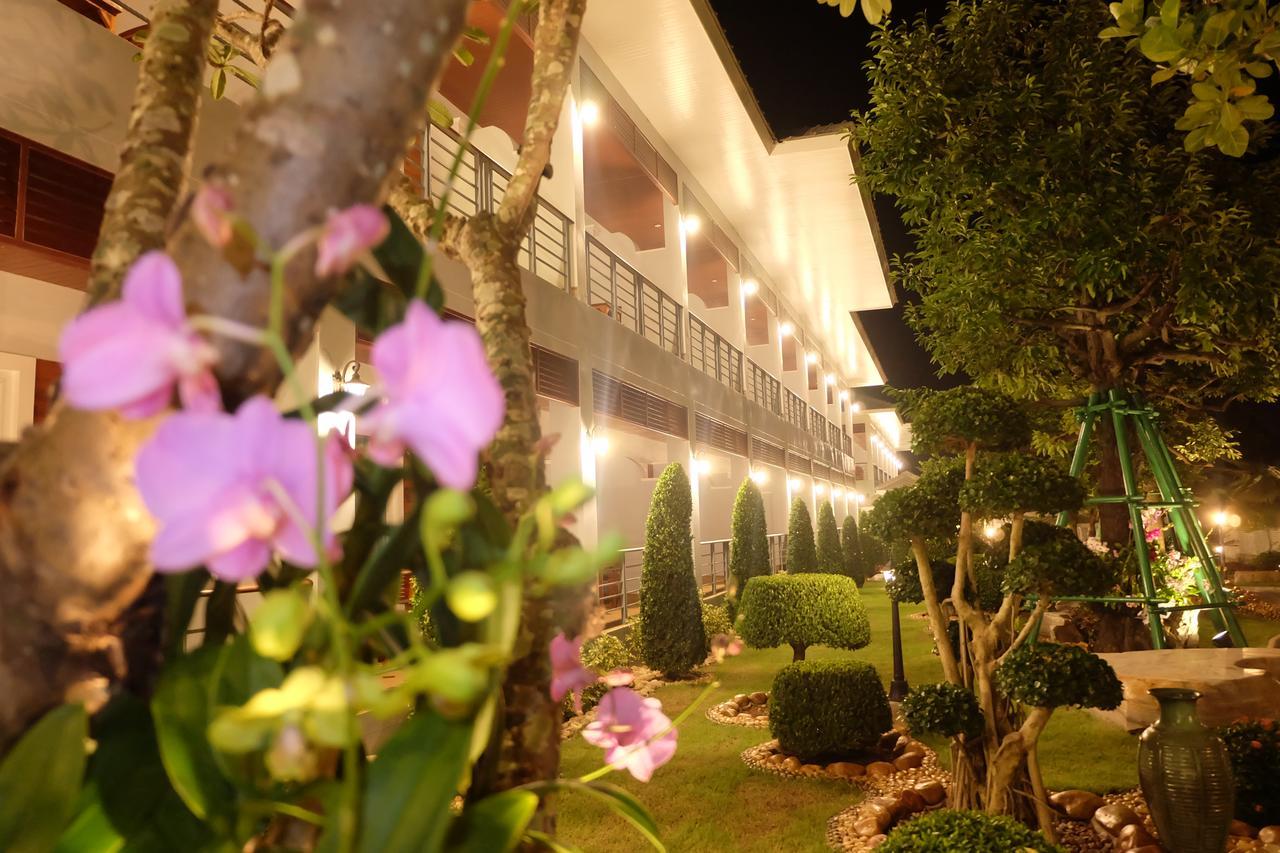 Princess River Kwai Hotel Kanchanaburi Exterior photo